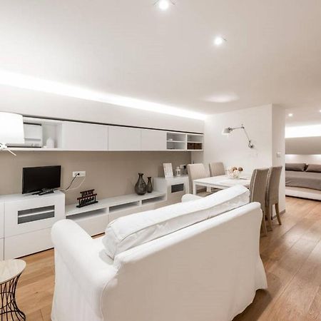 Artist Loft House Bed & Breakfast Bari Bagian luar foto