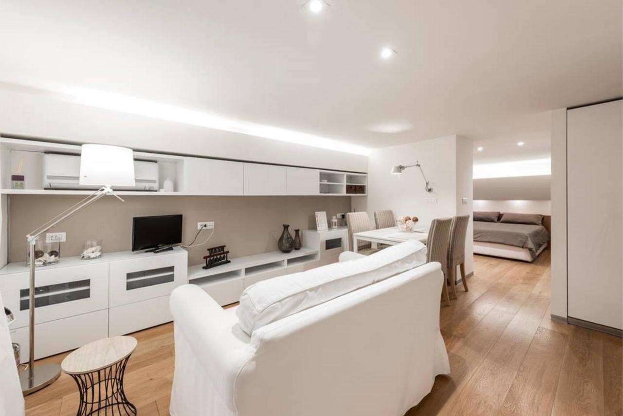 Artist Loft House Bed & Breakfast Bari Bagian luar foto