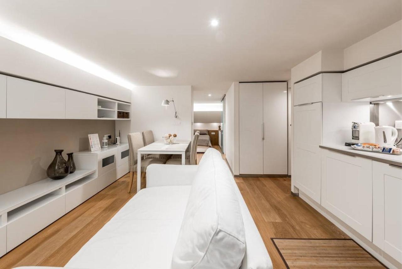 Artist Loft House Bed & Breakfast Bari Bagian luar foto